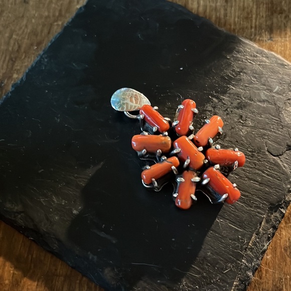 STERLING SILVER PENDANT WITH CORAL - Picture 2 of 7